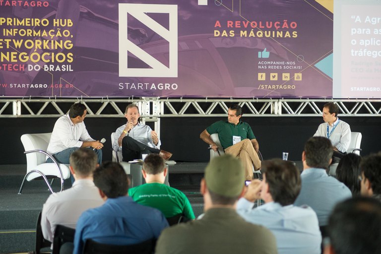 Da esq. para adir: José Tomé, Fernando Martins, Francisco Jardim e Leonardo Mariote. Foto: Fabio Melo/Divulgação
